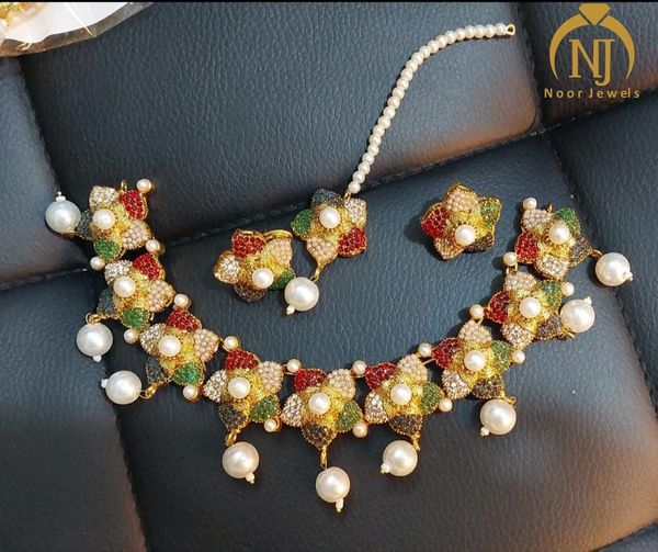 FLORAL ZIRCON